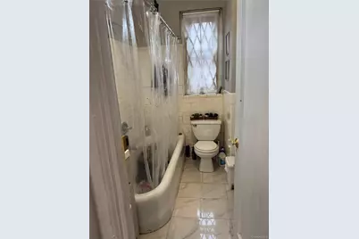 2922 Barnes Avenue #6L, Bronx, NY 10467 - Photo 10