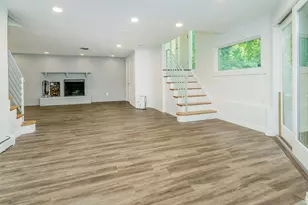 7 SE Rd, Sands Point, NY 11050 - Photo 20