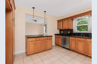 4004 Rombouts Avenue, Bronx, NY 10466 - Photo 10