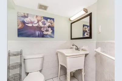 4004 Rombouts Avenue, Bronx, NY 10466 - Photo 32