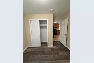 1121 Woodcrest Avenue, Riverhead, NY 11901 - Photo 10