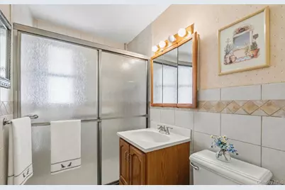 223 Croydon Road, Yonkers, NY 10710 - Photo 16