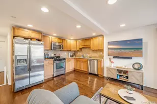 21-05 33rd Ave, Astoria, NY 11106 - Photo 8