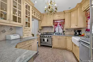 47-57 Utopia Pkwy, Flushing, NY 11358 - Photo 6