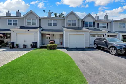 6 Beech Street, Central Islip, NY 11722 - Photo 2