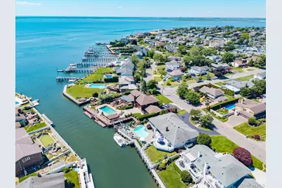 280 Bay Drive, Massapequa, NY 11758 - Photo 2