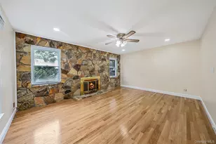 2 Berkeley Pl, Sea Cliff, NY 11579 - Photo 4