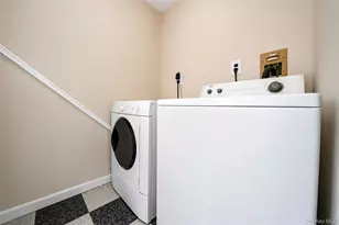 2 Berkeley Pl, Sea Cliff, NY 11579 - Photo 14