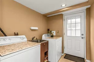 43 Grohmans Ln, Plainview, NY 11803 - Photo 22