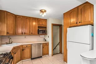 43 Grohmans Ln, Plainview, NY 11803 - Photo 12