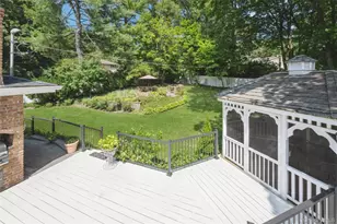 43 Viola Dr, Glen Cove, NY 11542 - Photo 30