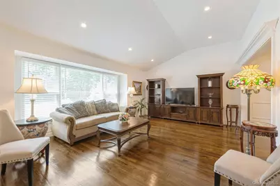 43 Viola Drive, Glen Cove, NY 11542 - Photo 8