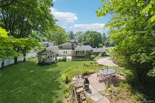 43 Viola Dr, Glen Cove, NY 11542 - Photo 36