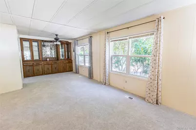 525 Riverleigh Avenue #106, Riverhead, NY 11901 - Photo 12