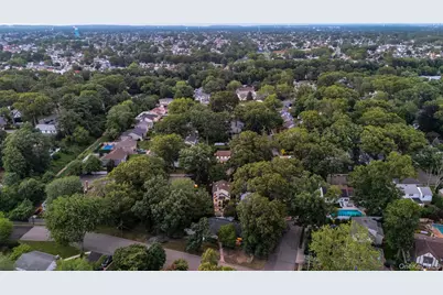 179 Scarcliffe Drive, Malverne, NY 11565 - Photo 34