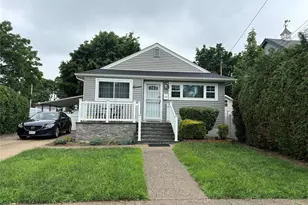 11 Madison Ave, Roosevelt, NY 11575 - Photo 2