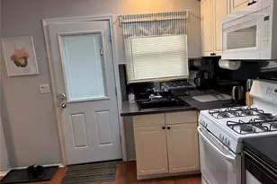 11 Madison Ave, Roosevelt, NY 11575 - Photo 8