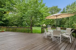 15 Barnaby Ct E, Hauppauge, NY 11788 - Photo 36
