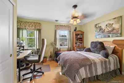 15 Barnaby Court E, Hauppauge, NY 11788 - Photo 22