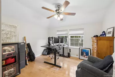 15 Barnaby Court E, Hauppauge, NY 11788 - Photo 30