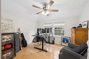 15 Barnaby Ct E, Hauppauge, NY 11788 - Photo 30