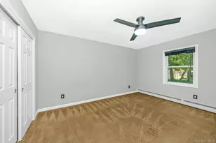 925 Liberty St, Bohemia, NY 11716 - Photo 18