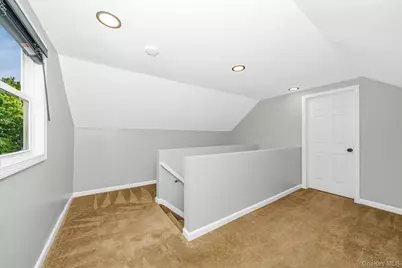 925 Liberty Street, Bohemia, NY 11716 - Photo 22