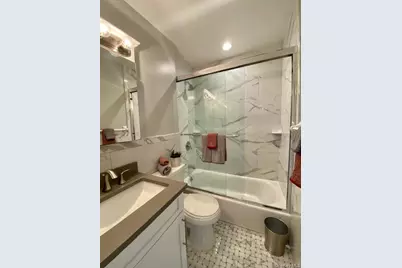 100 Westwood Drive #196, Westbury, NY 11590 - Photo 10