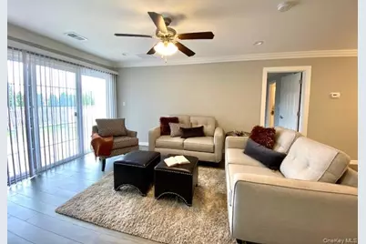 100 Westwood Drive #196, Westbury, NY 11590 - Photo 6