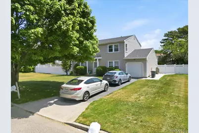 7 Apple Blossom Lane, Patchogue, NY 11772 - Photo 1