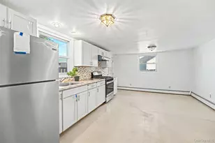 14 Laurel Pl, Bethpage, NY 11714 - Photo 16