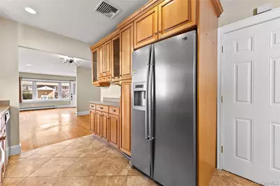 15 Pershing Avenue, Locust Valley, NY 11560 - Photo 16