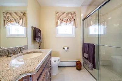 75 Wagg Avenue, Malverne, NY 11565 - Photo 12