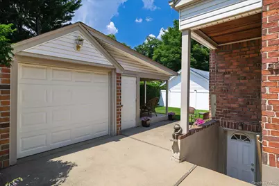 75 Wagg Avenue, Malverne, NY 11565 - Photo 22