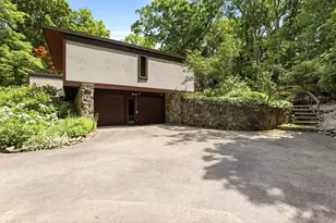 670 Long Hill Rd W, Briarcliff Manor, NY 10510 - Photo 40