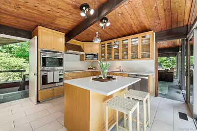 670 Long Hill Road W, Briarcliff Manor, NY 10510 - Photo 18