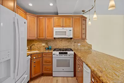 188 Beach 101st Street #1B, Rockaway Park, NY 11694 - Photo 8
