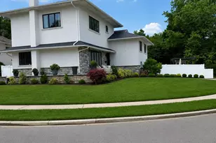1396 Stephen Marc Ln, East Meadow, NY 11554 - Photo 4