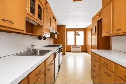 67 Dartmouth Street, Valley Stream, NY 11581 - Photo 8
