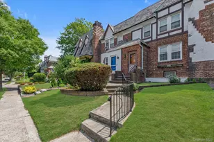 67 Dartmouth St, Valley Stream, NY 11581 - Photo 2
