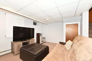 112 Cambridge Ave, Garden City, NY 11530 - Photo 26