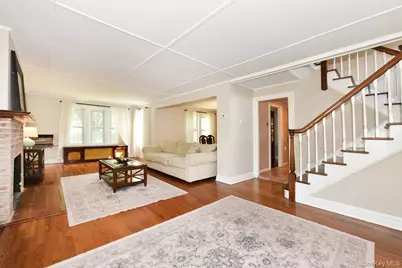 112 Cambridge Avenue, Garden City, NY 11530 - Photo 8
