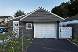 1467 4th St, West Babylon, NY 11704 - Photo 6