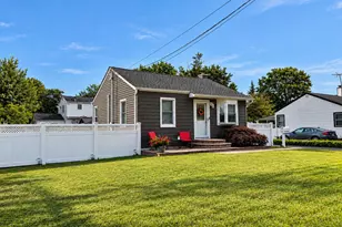 1467 4th St, West Babylon, NY 11704 - Photo 2