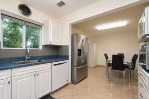 64 Amanda Ct, New York, NY 10312 - Photo 14