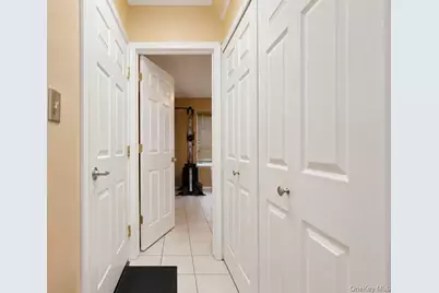 64 Amanda Court, New York, NY 10312 - Photo 6