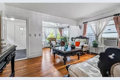 1651 Hering Avenue, Bronx, NY 10461 - Photo 10