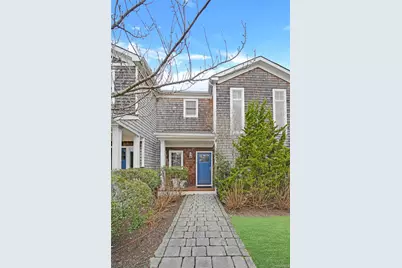 68 Foster Avenue #4, Hampton Bays, NY 11946 - Photo 4