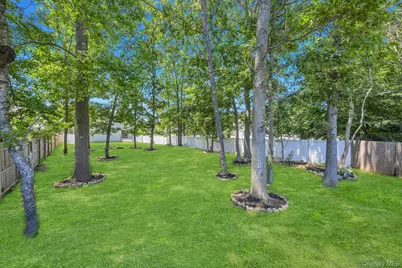 5 The Green #B, Shirley, NY 11967 - Photo 4
