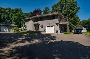 81 Manor Ln, Jamesport, NY 11947 - Photo 4